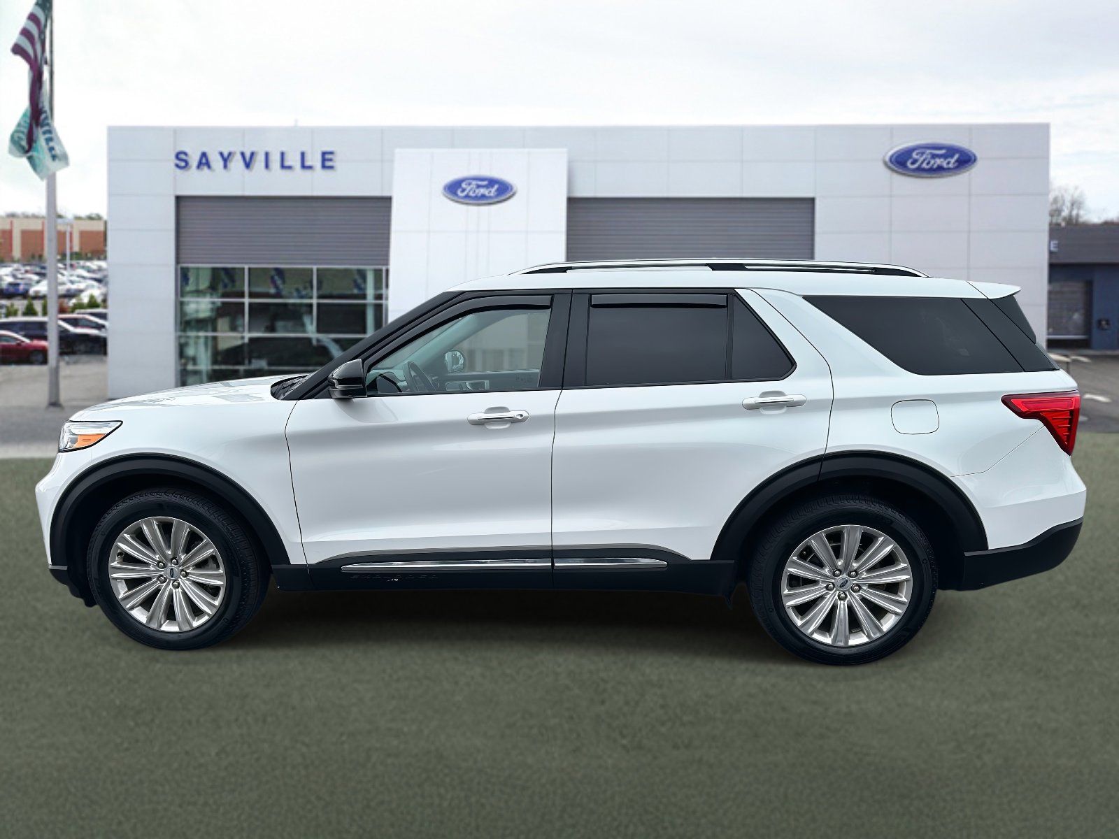 Certified 2021 Ford Explorer Limited w/ Equipment Group 301A image 2