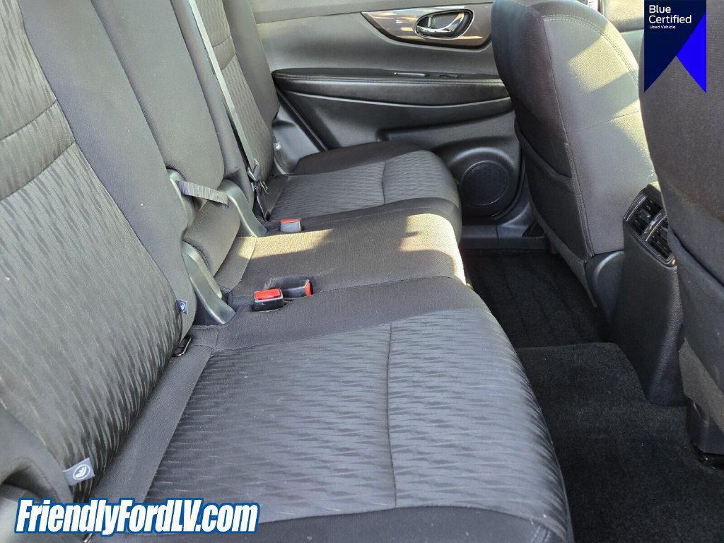 Used 2019 Nissan Rogue SV FWD image 18