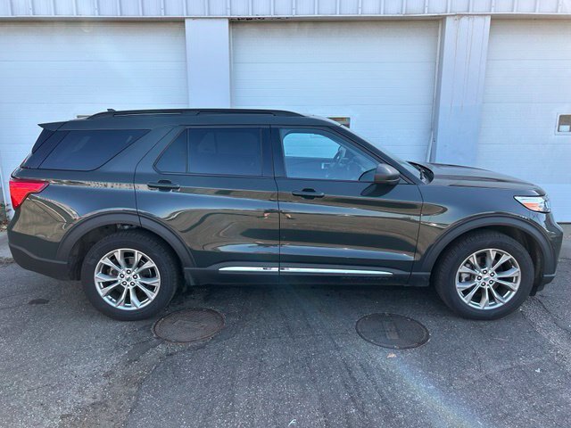 Certified 2023 Ford Explorer XLT w/ Equipment Group 202A AWD/4WD image 6