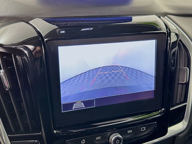 Used 2020 Chevrolet Traverse LT FWD image 19