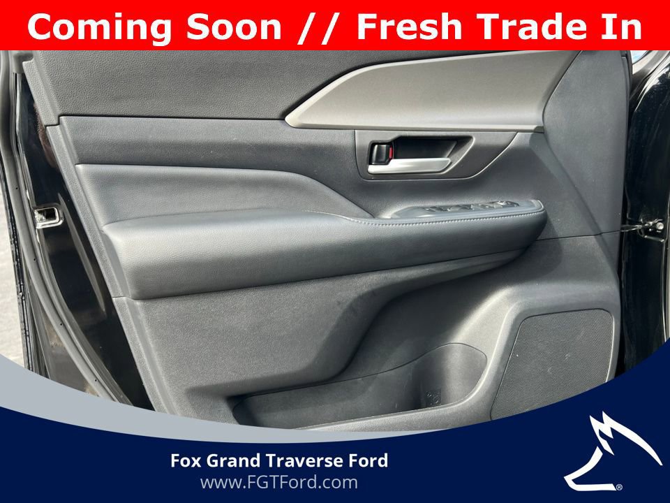 Used 2025 Toyota Grand Highlander AWD image 19