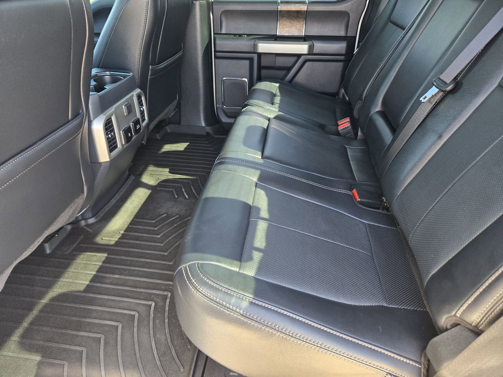 Certified 2022 Ford F250 Lariat w/ Lariat Ultimate Package image 31