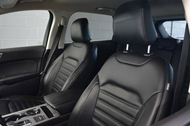 Certified 2024 Ford Edge SEL w/ Convenience Package AWD/4WD image 9