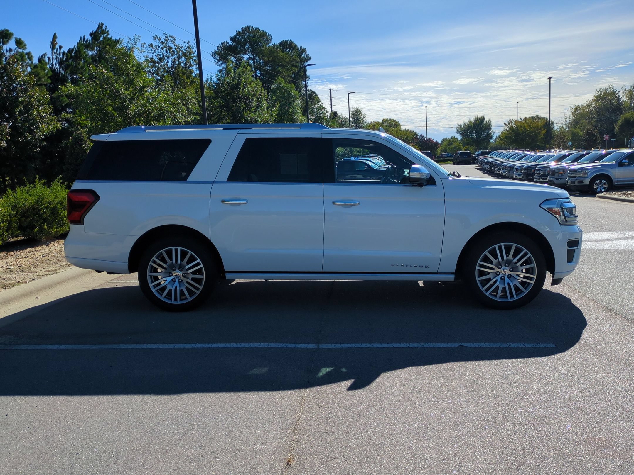 Certified 2023 Ford Expedition Max Platinum AWD/4WD image 3