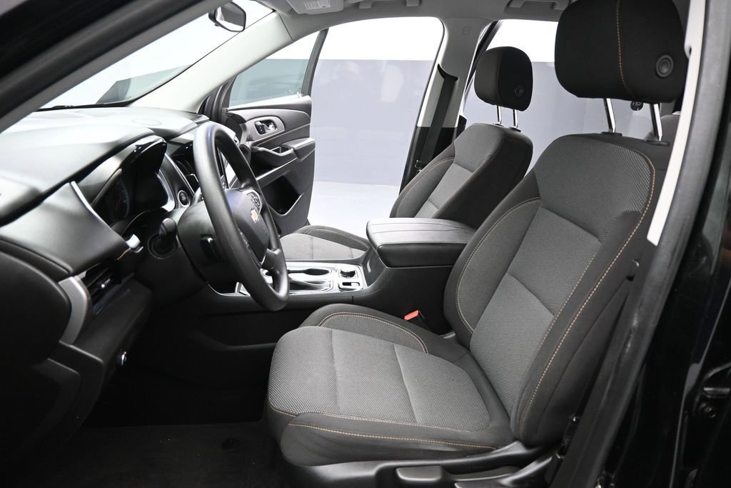 Used 2020 Chevrolet Traverse LS FWD image 10