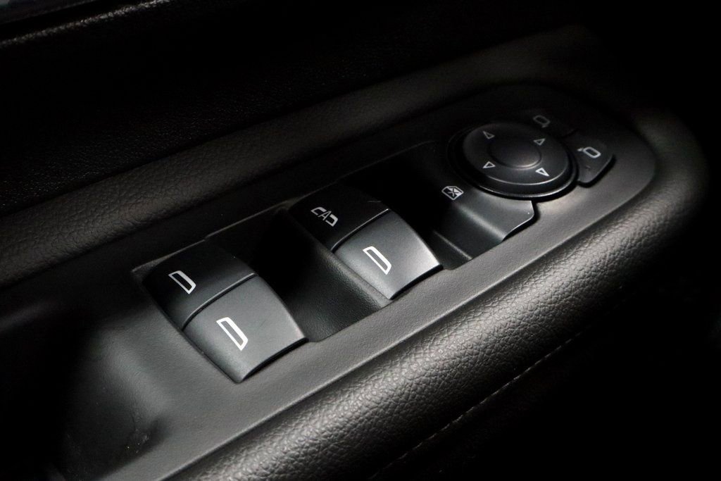 Used 2024 GMC Terrain SLT image 26