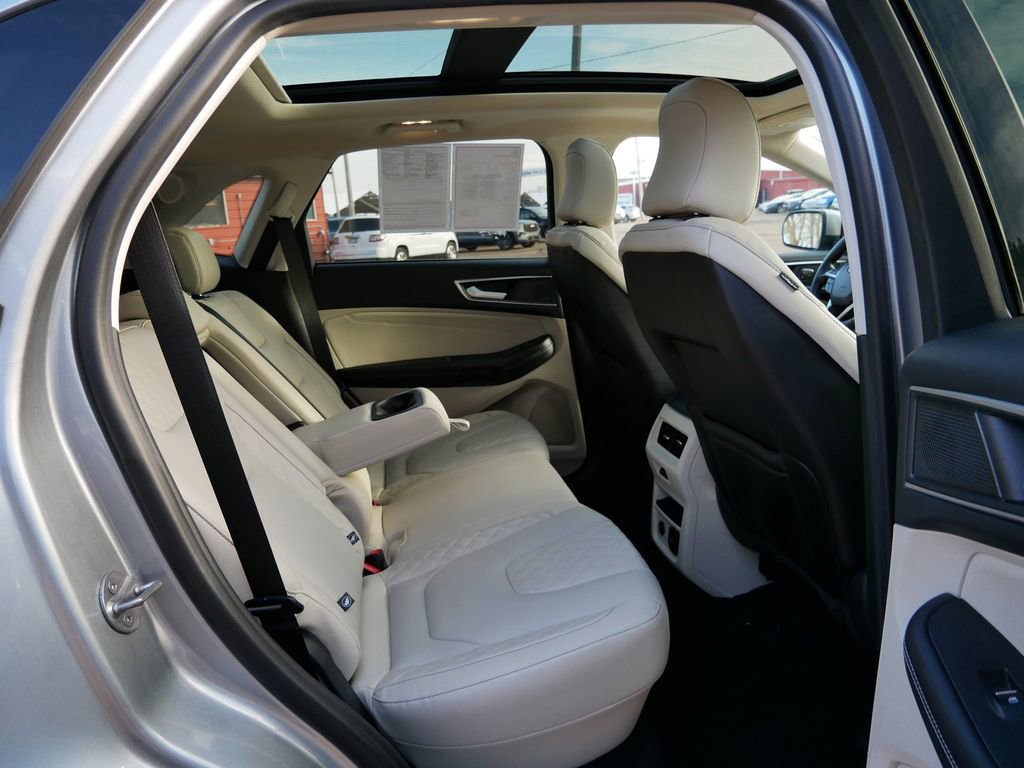 Certified 2024 Ford Edge Titanium w/ Equipment Group 301A AWD/4WD image 9
