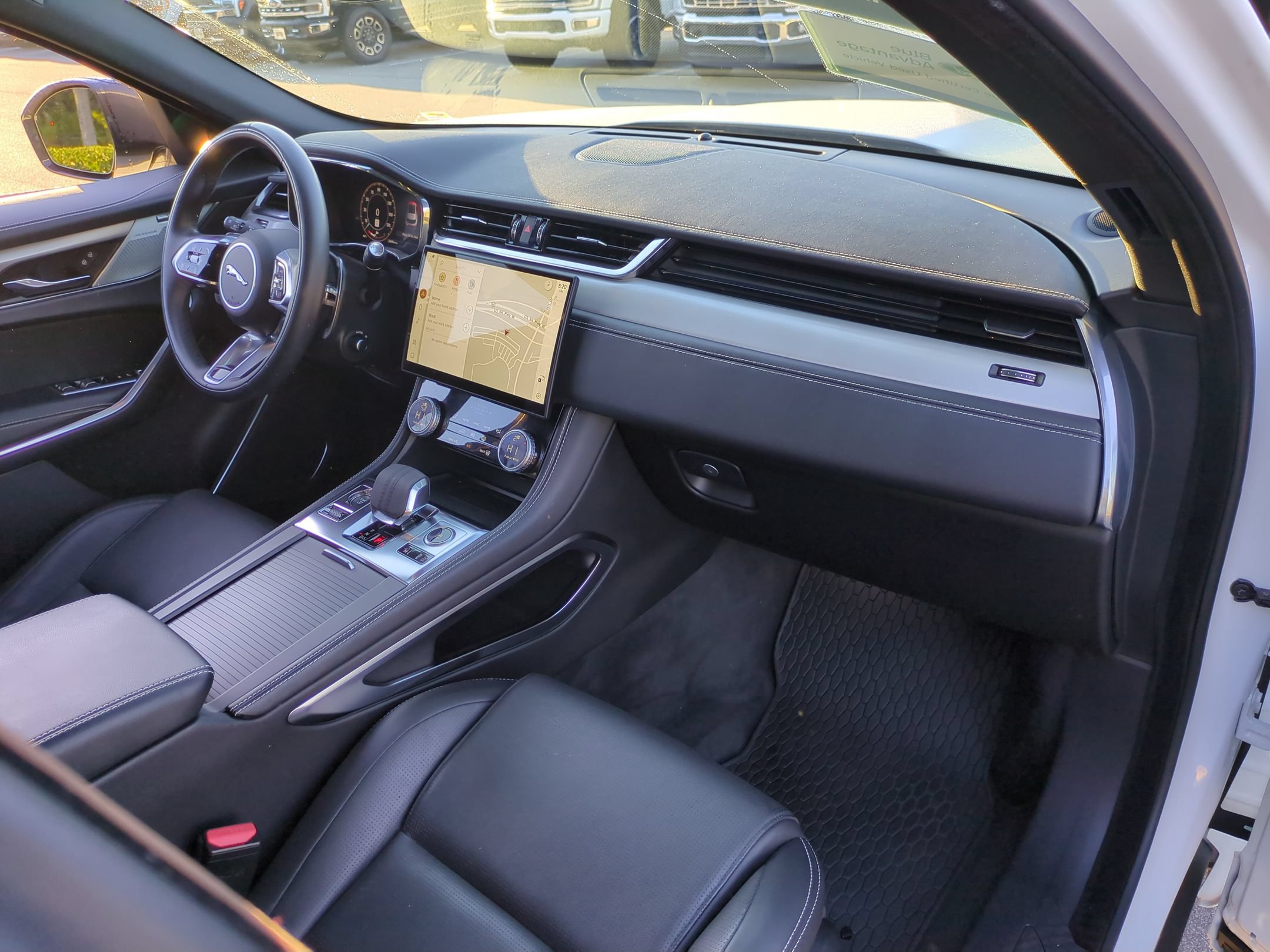 Used 2025 Jaguar F-PACE R-Dynamic S AWD/4WD image 40