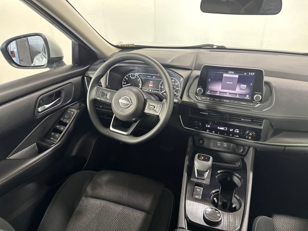 Used 2024 Nissan Rogue SV AWD/4WD image 18