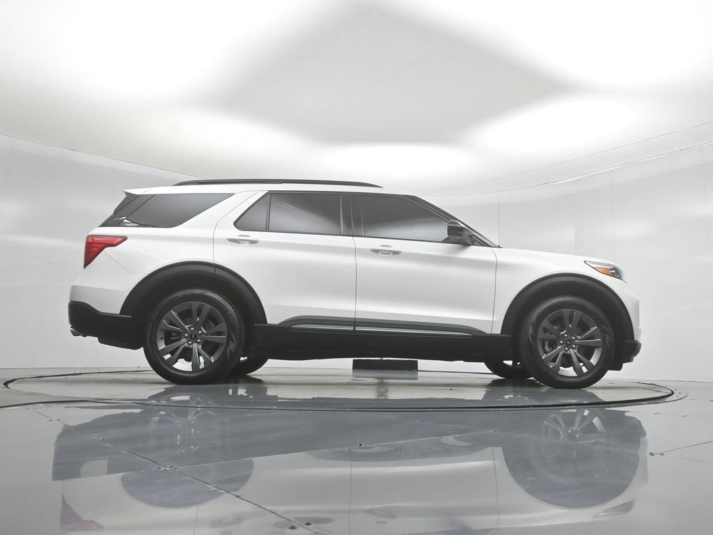 Certified 2023 Ford Explorer XLT w/ Equipment Group 202A RWD image 46