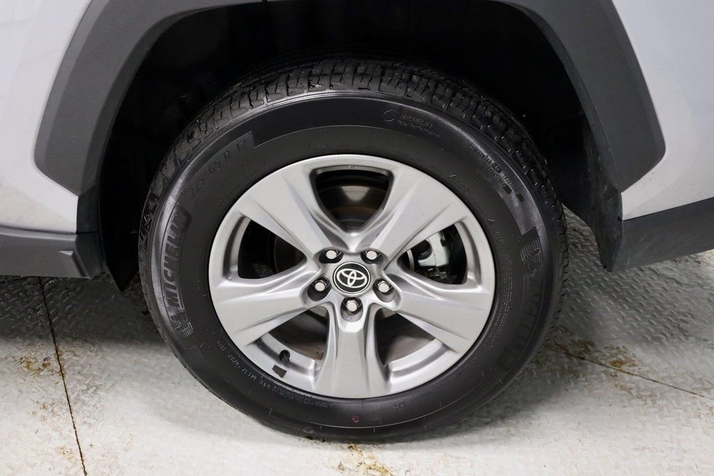 Used 2025 Toyota RAV4 XLE image 18