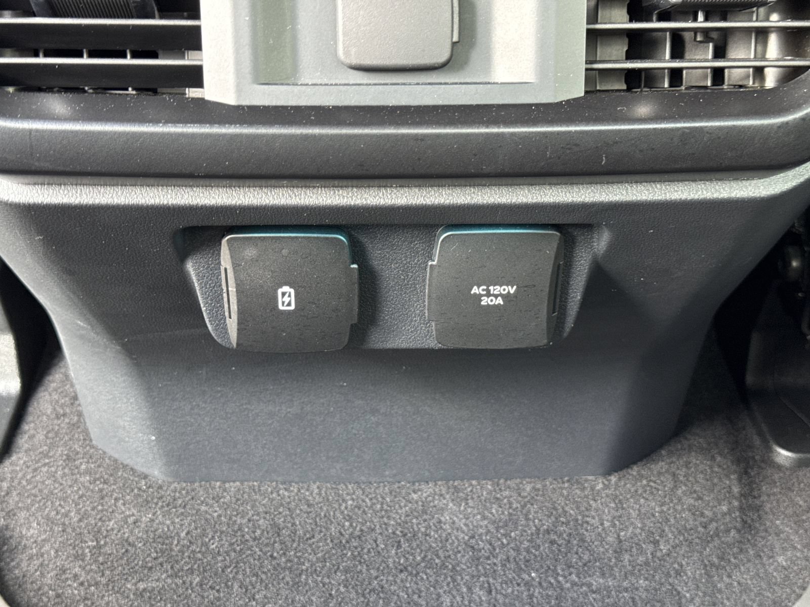 Certified 2025 Ford F150 Raptor AWD/4WD image 23