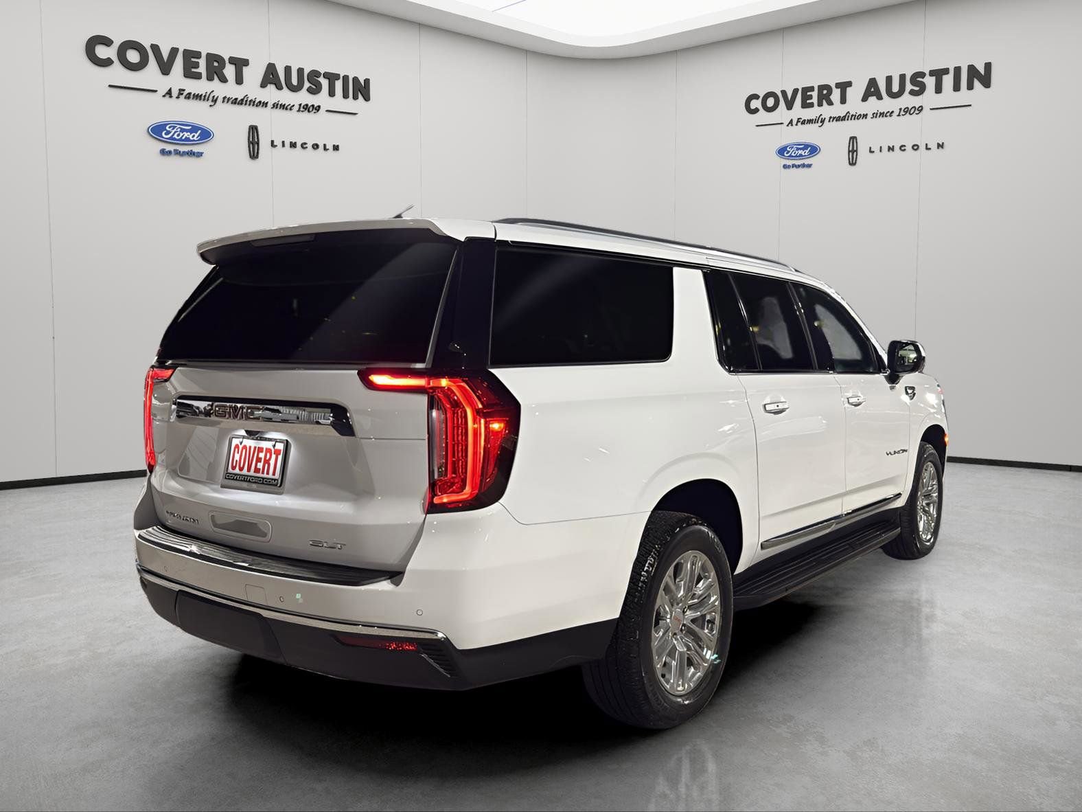 Used 2023 GMC Yukon XL SLT image 5
