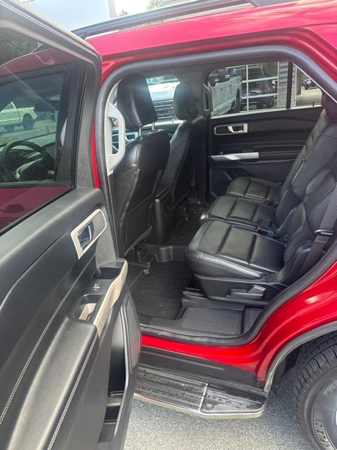 Certified 2022 Ford Explorer XLT w/ Equipment Group 202A AWD/4WD image 22