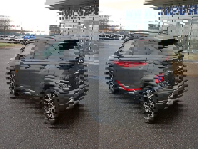 Used 2023 Hyundai Kona Limited image 5