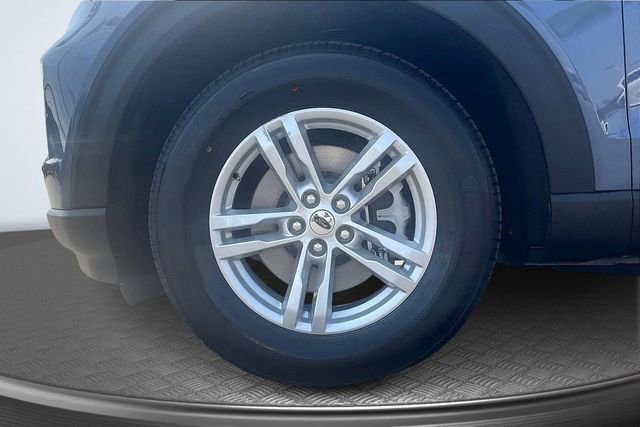 Certified 2021 Ford Explorer XLT w/ Equipment Group 202A image 11