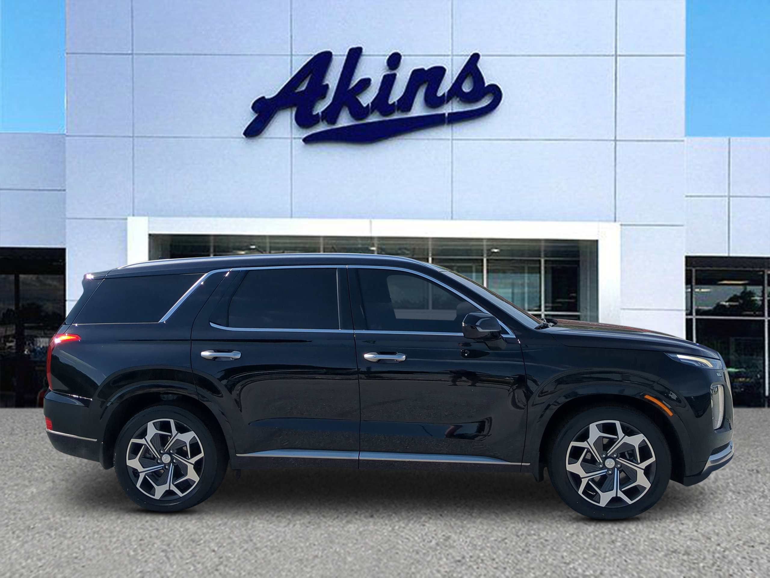 Used 2022 Hyundai Palisade Calligraphy w/ Winter Package