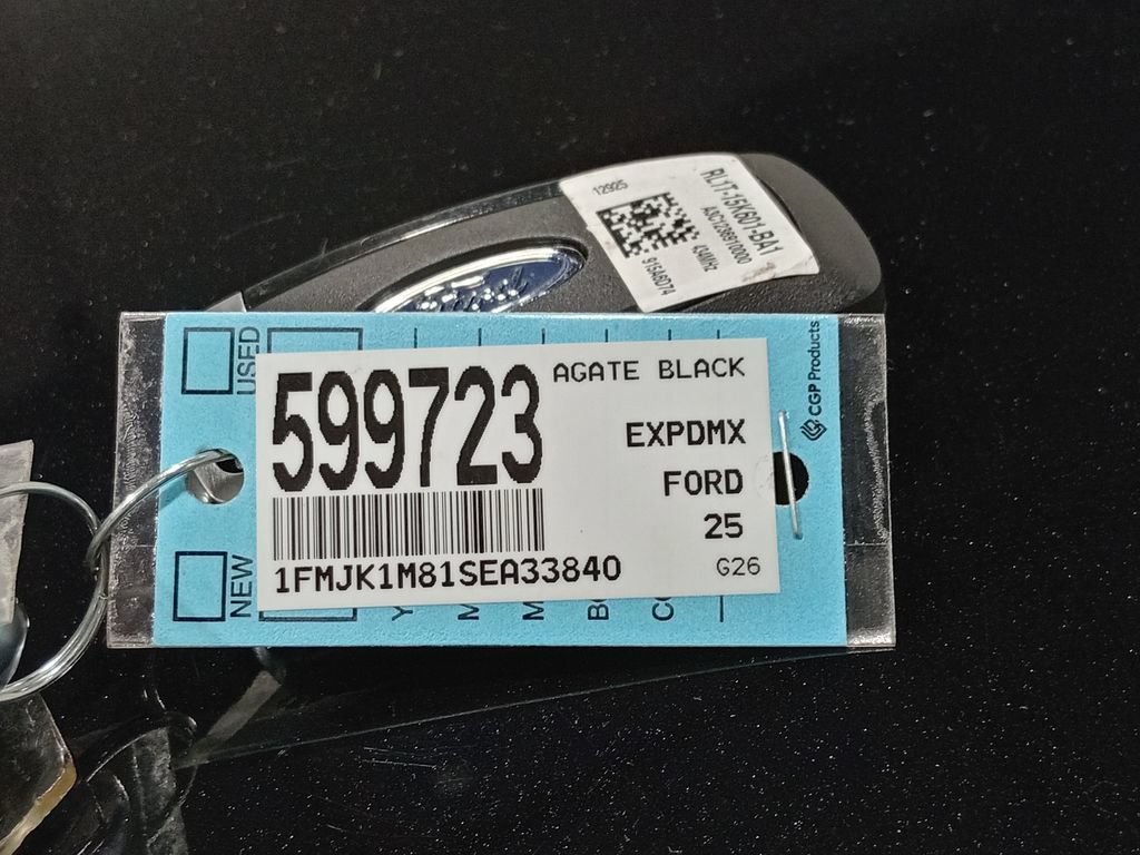Certified 2025 Ford Expedition Max Platinum w/ Driver's Package AWD/4WD image 26