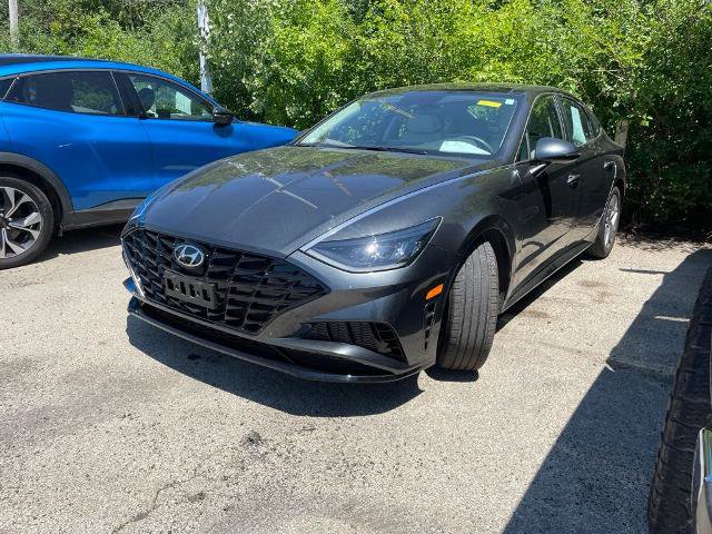 Used 2022 Hyundai Sonata SEL w/ Convenience Package FWD image 2
