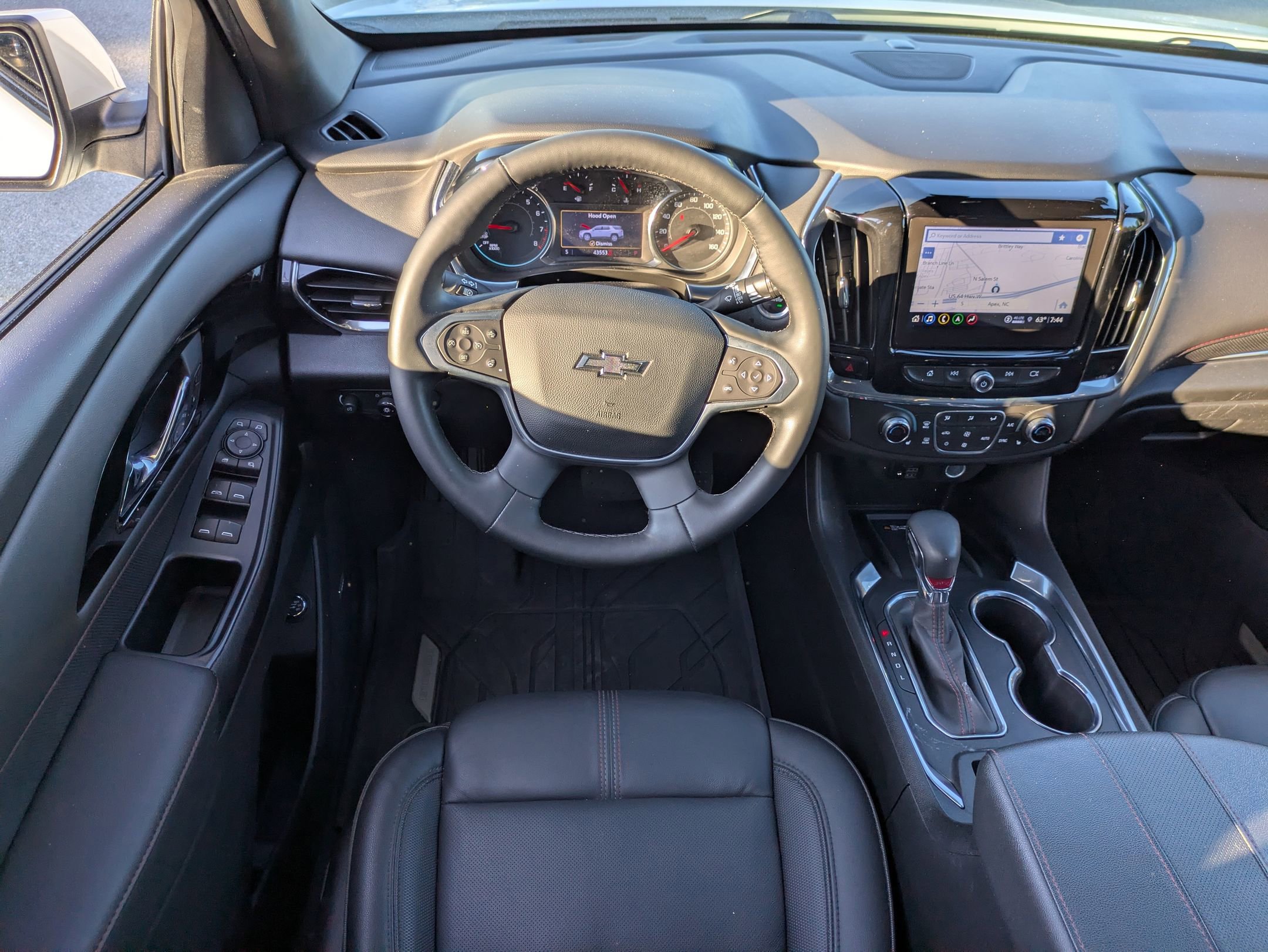 Used 2023 Chevrolet Traverse RS FWD image 33