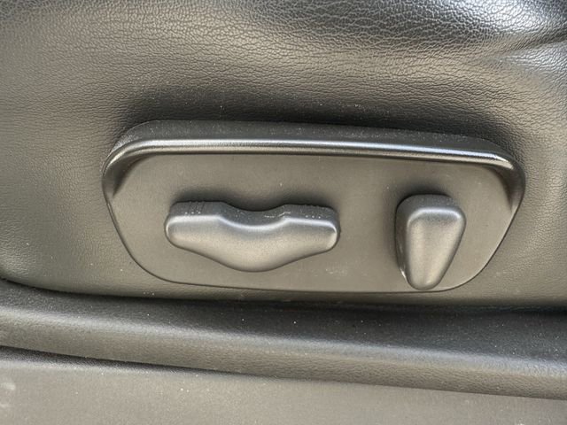 Used 2020 Nissan Frontier PRO-4X w/ Pro-4x Utility Package image 25