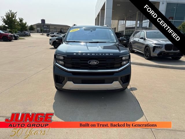 Certified 2025 Ford Expedition Platinum w/ Driver's Package AWD/4WD image 2