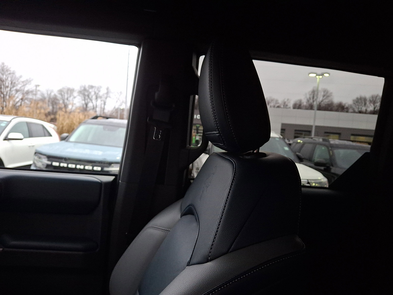 Certified 2023 Ford Bronco Outer Banks w/ Sasquatch Package image 17