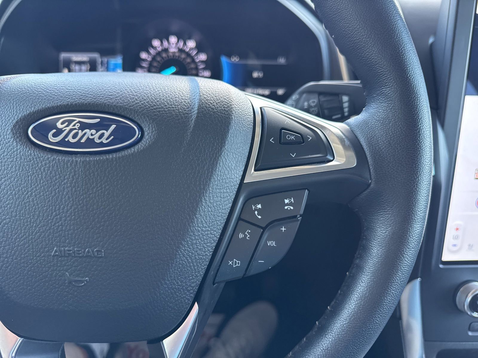 Certified 2023 Ford Edge Titanium AWD/4WD image 29
