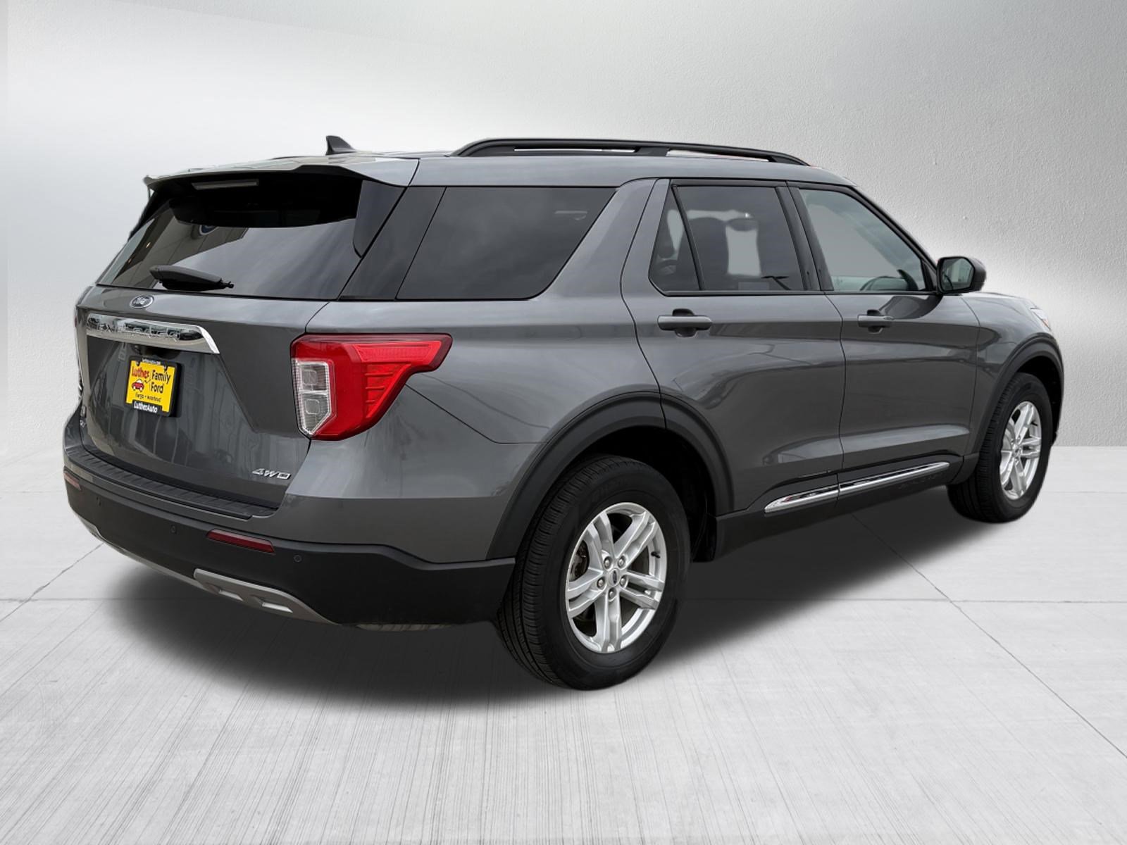 Certified 2023 Ford Explorer XLT w/ Equipment Group 202A AWD/4WD image 7