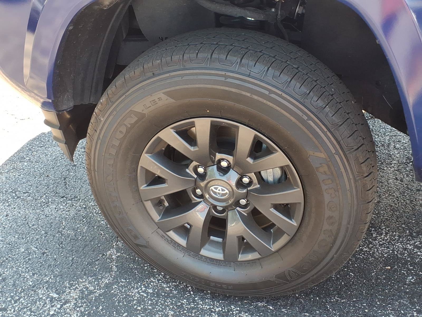 Used 2023 Toyota Tacoma SR5 w/ Technology Package AWD/4WD image 19