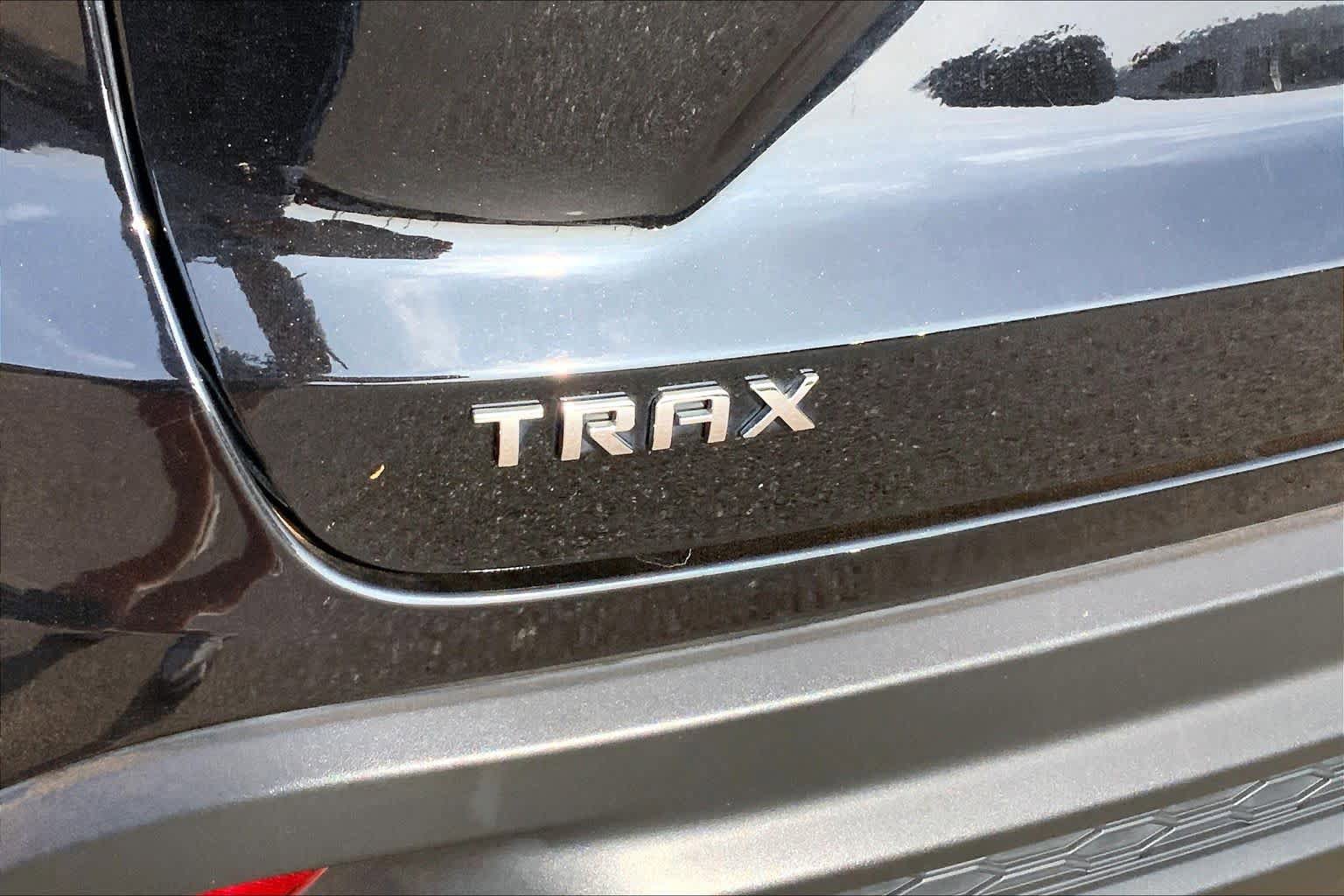 Used 2025 Chevrolet Trax LS FWD image 10