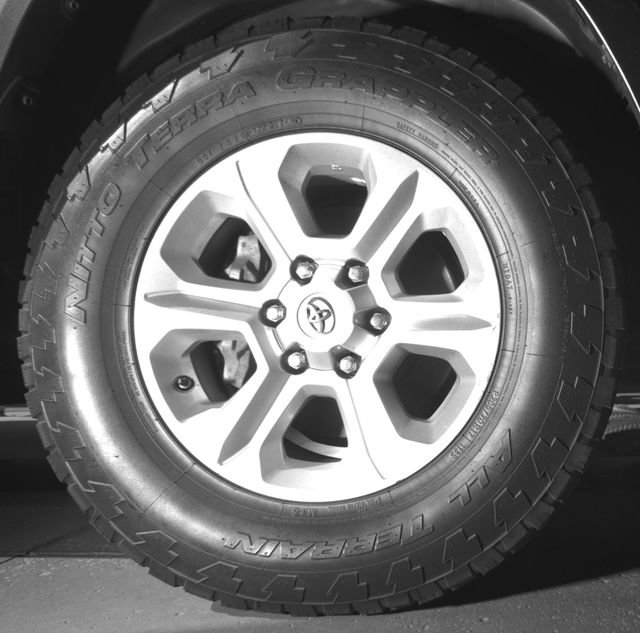 Used 2021 Toyota 4Runner SR5 AWD/4WD image 10