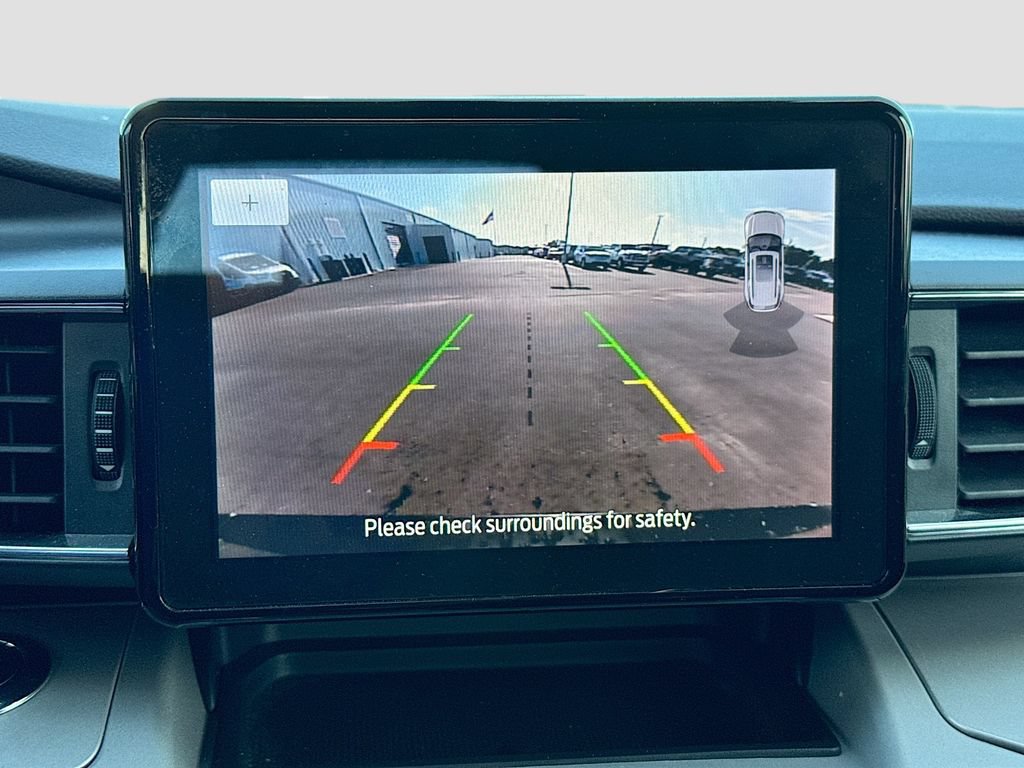 Certified 2024 Ford Explorer XLT w/ Equipment Group 202A RWD image 15