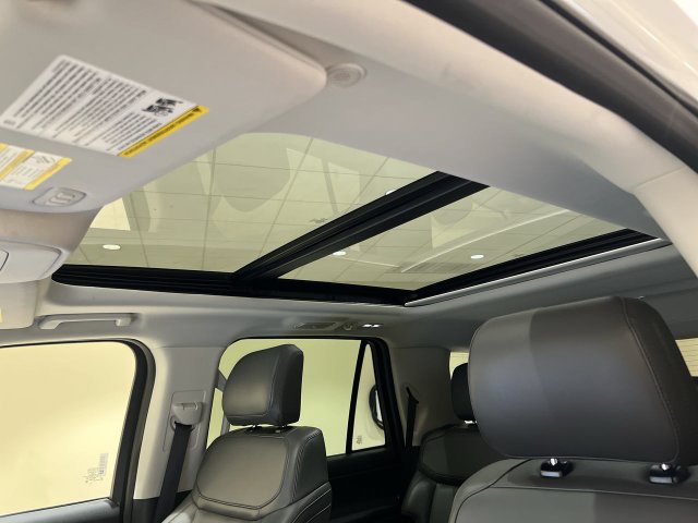 Certified 2025 Ford Expedition Active AWD/4WD image 18