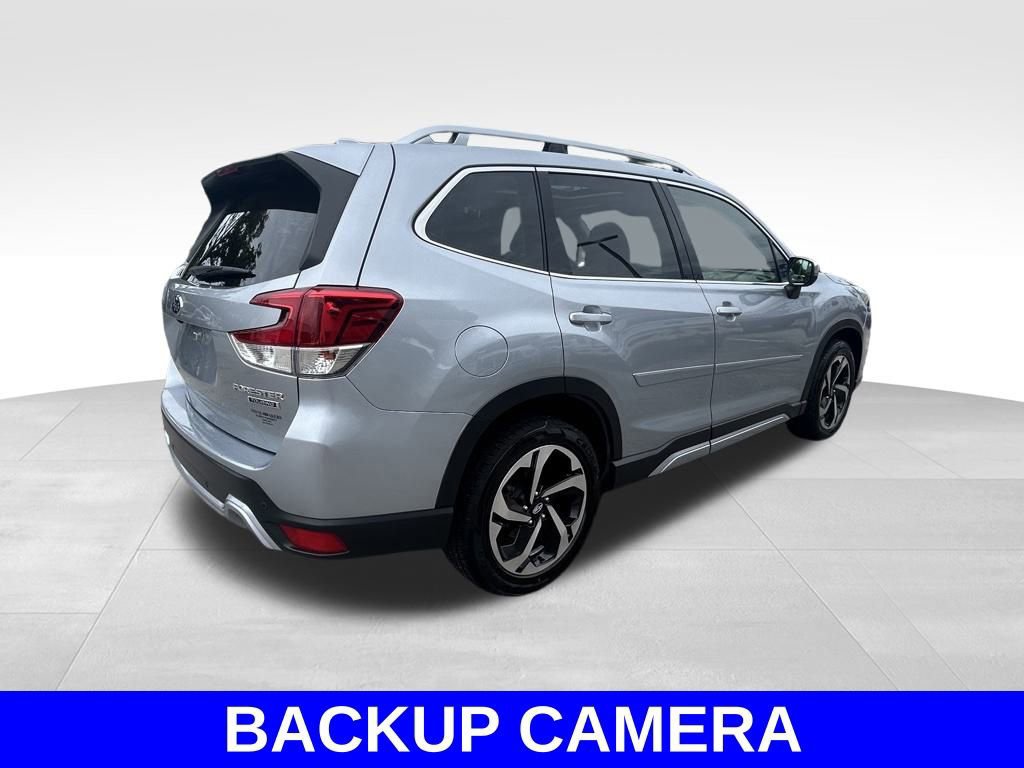 Used 2023 Subaru Forester Touring image 3