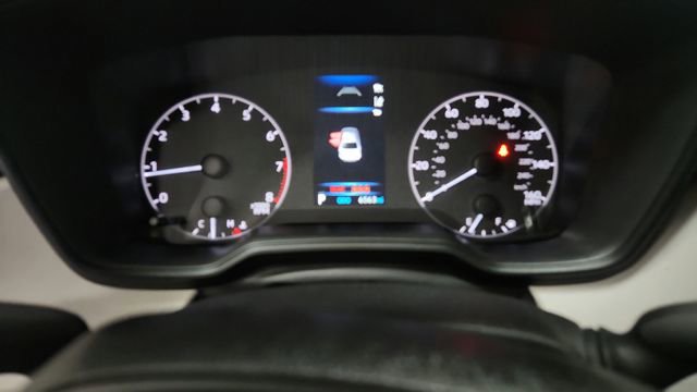 Used 2025 Toyota Corolla LE image 13