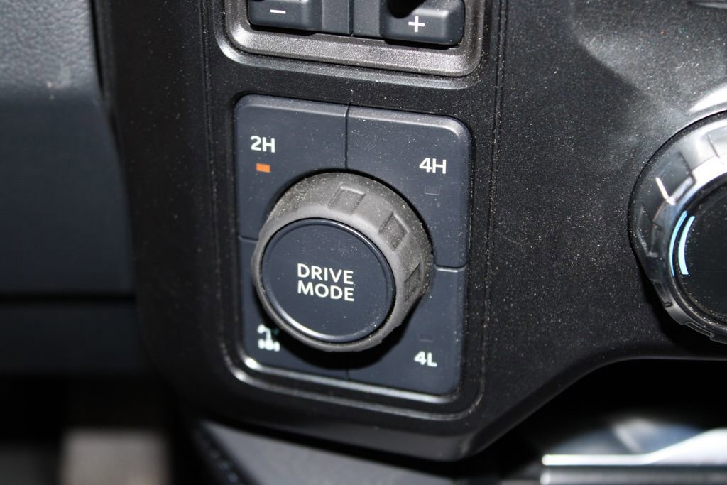 Certified 2025 Ford F350 Platinum image 50