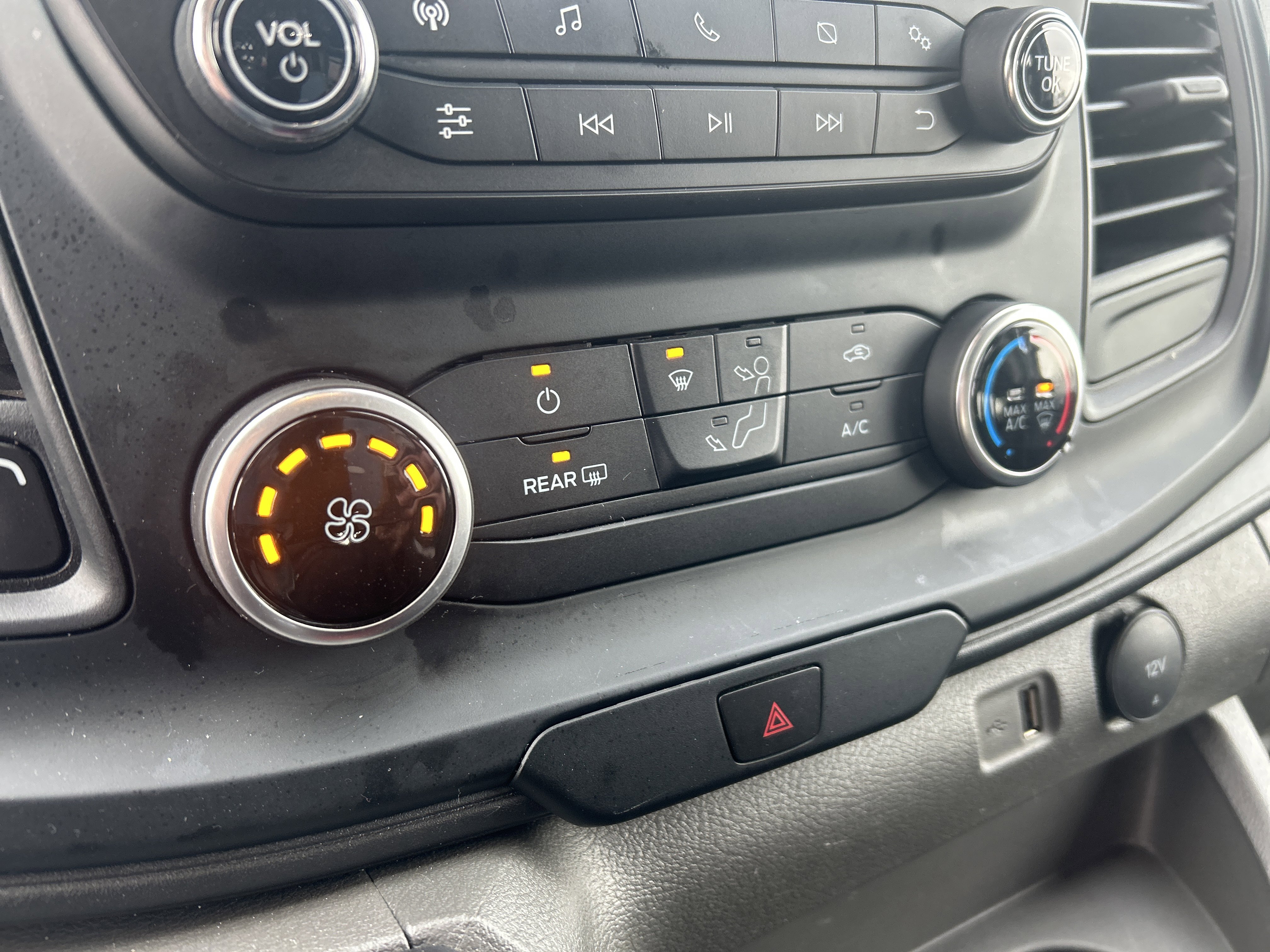 Certified 2024 Ford Transit 250 Low Roof AWD w/ Exterior Upgrade Package image 19