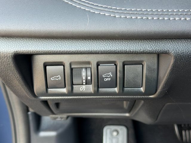 Used 2025 Subaru Outback Limited AWD/4WD image 26