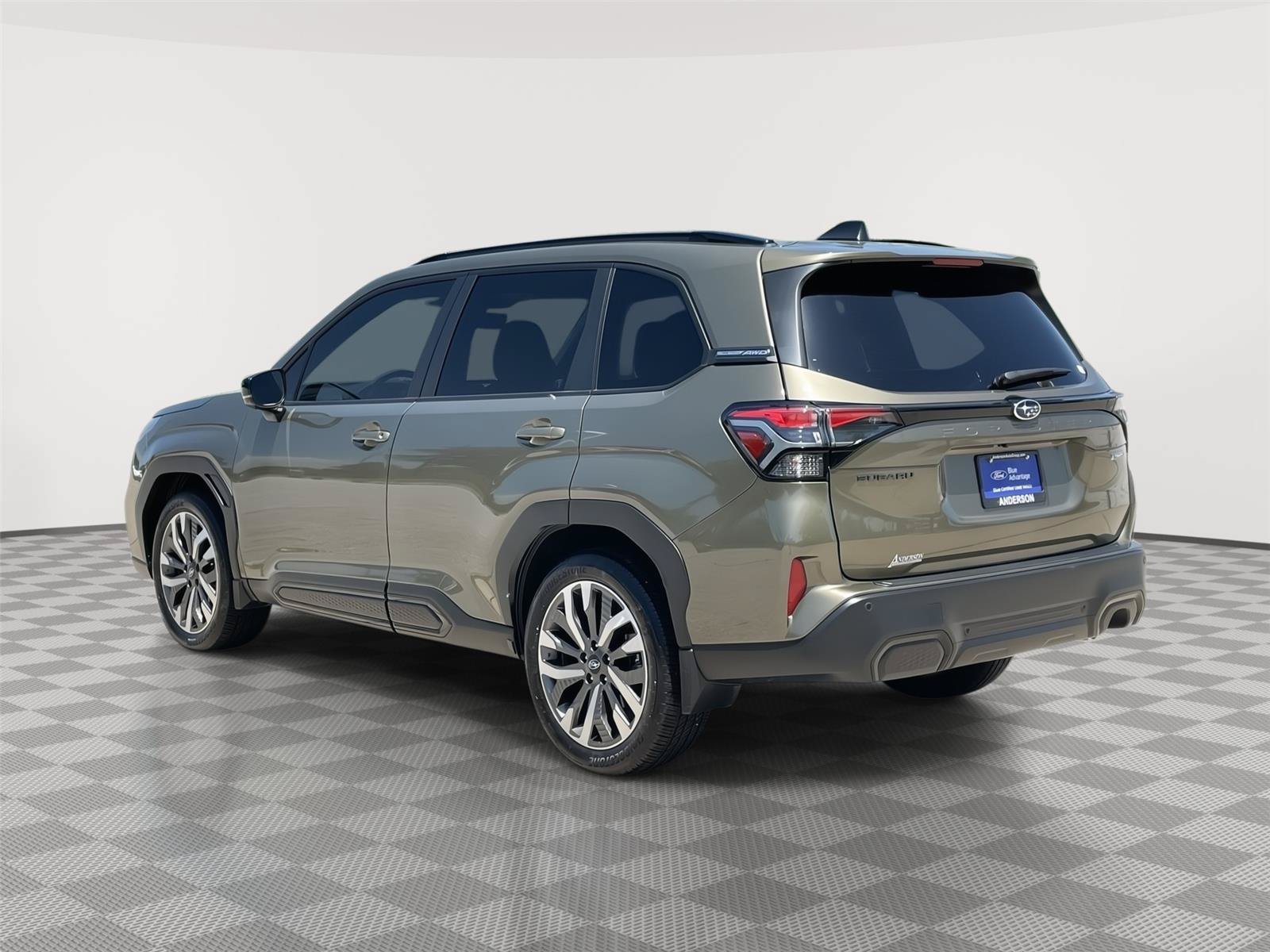 Used 2025 Subaru Forester Touring AWD/4WD image 9