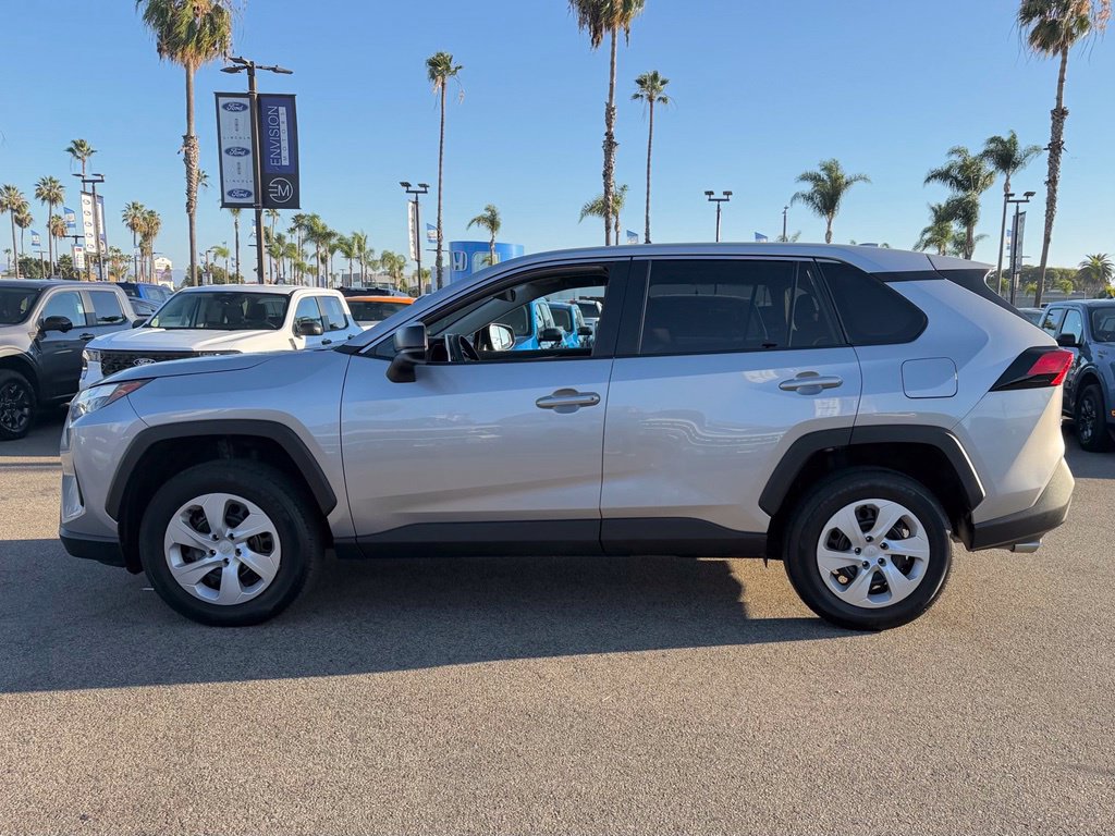 Used 2024 Toyota RAV4 LE FWD image 5
