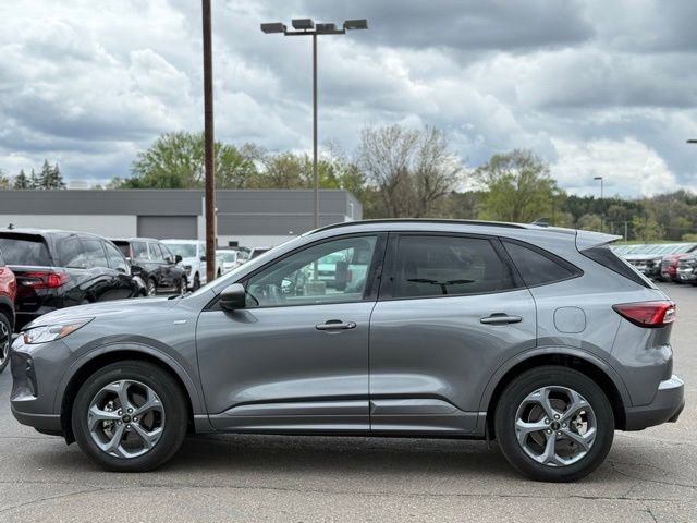 Certified 2024 Ford Escape ST-Line w/ Tech Pack #1 AWD/4WD image 42