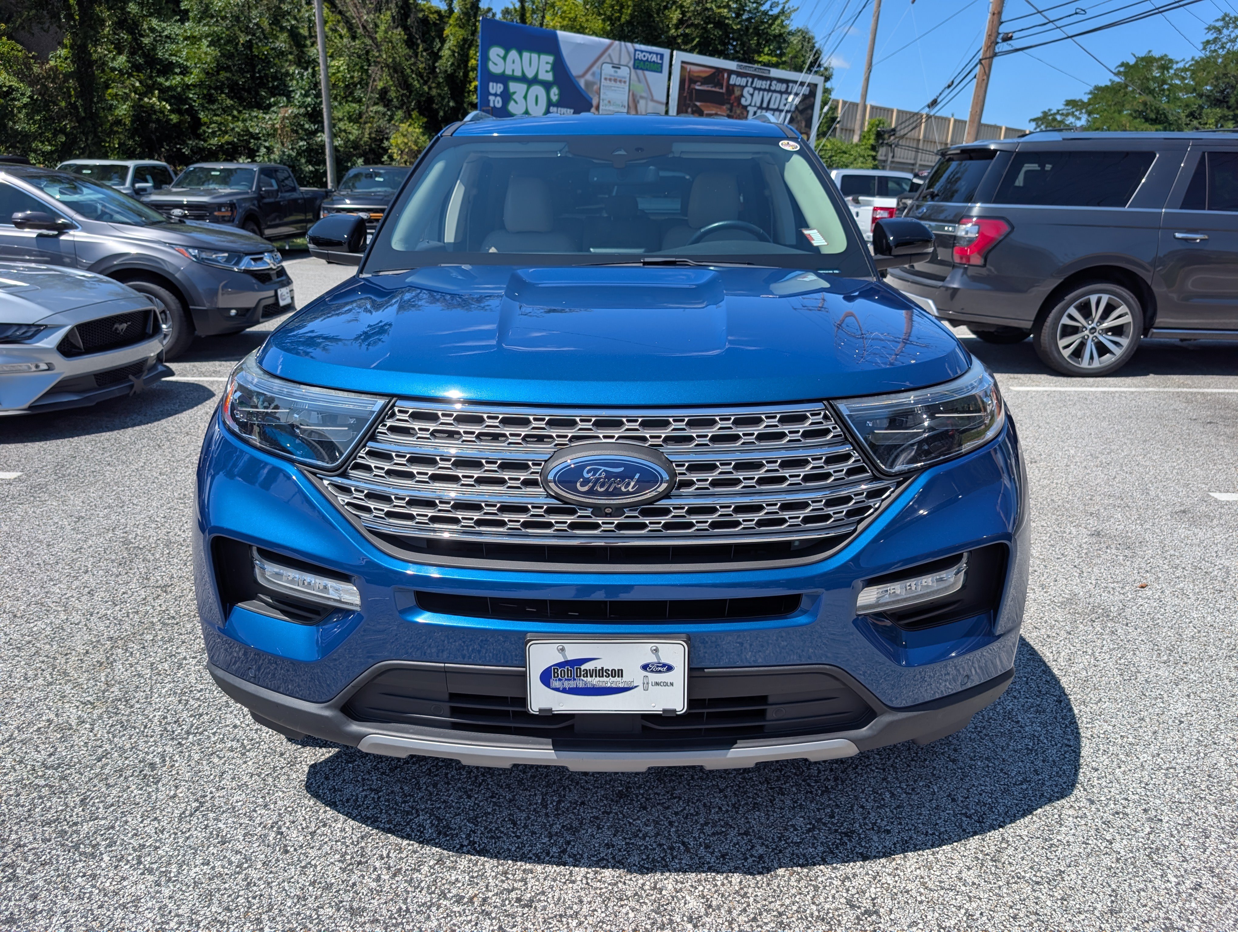 Certified 2020 Ford Explorer Limited AWD/4WD image 10