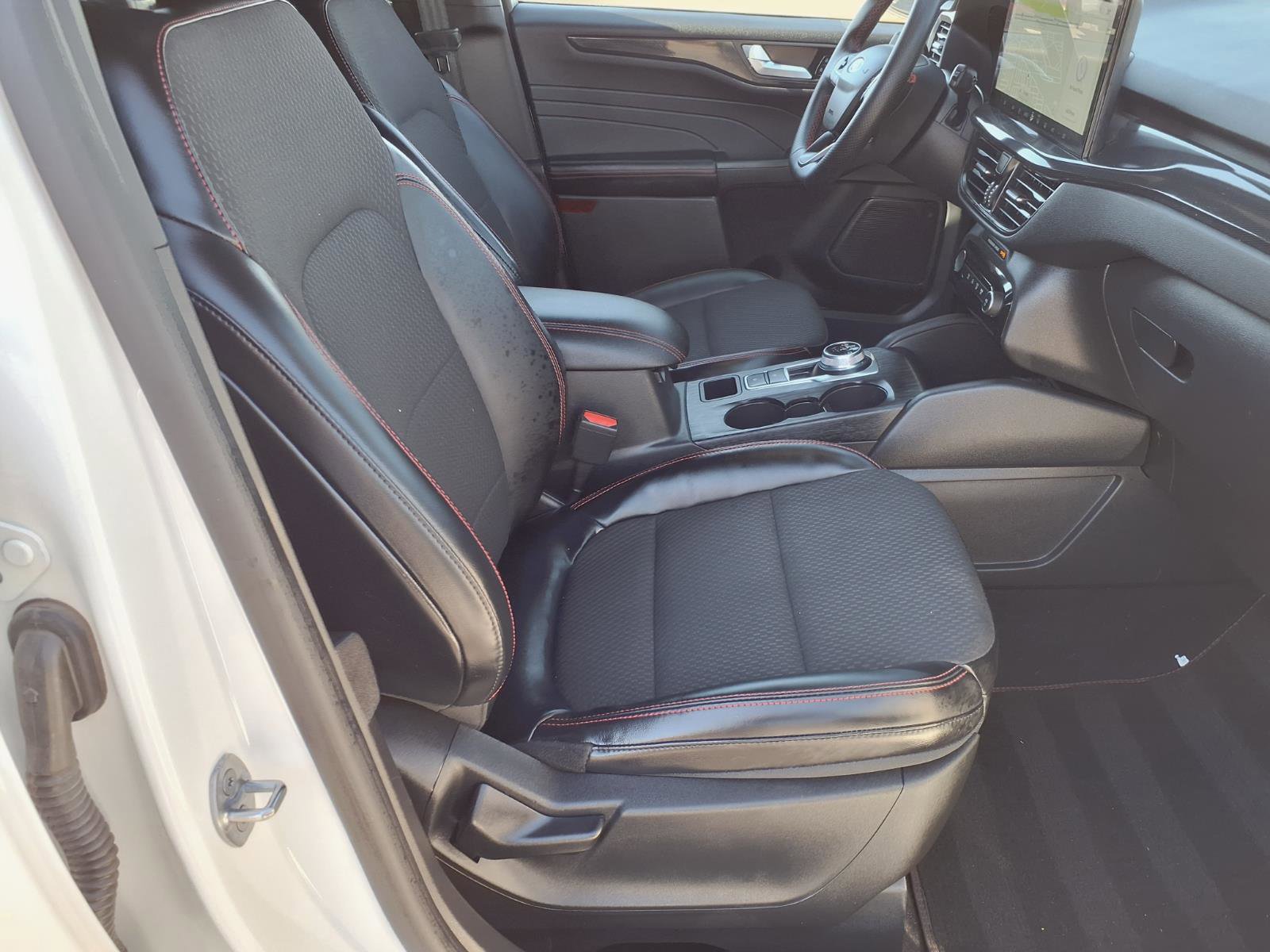 Certified 2023 Ford Escape ST-Line w/ Tech Pack #1 FWD image 11