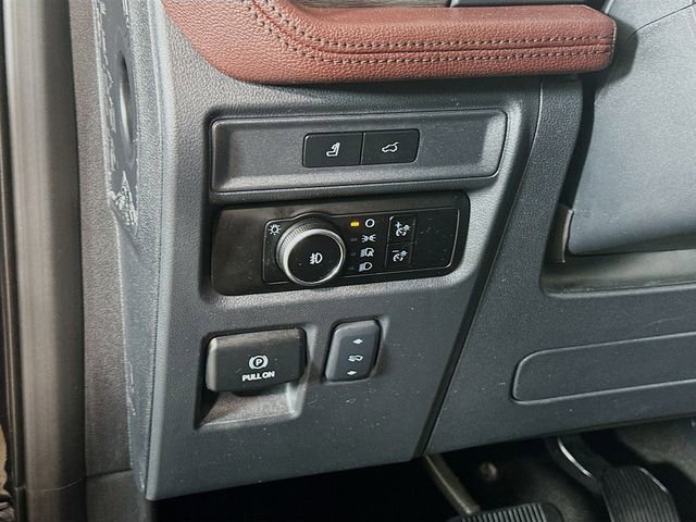 Certified 2024 Ford Expedition Limited image 24