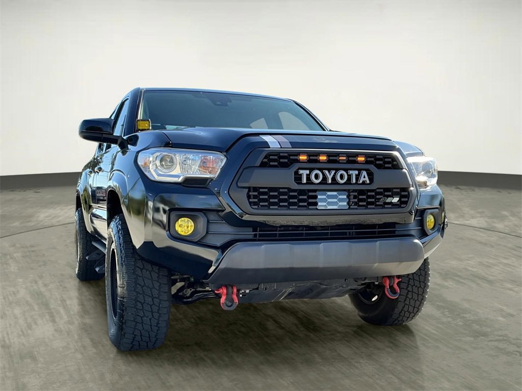 Used 2021 Toyota Tacoma SR image 7