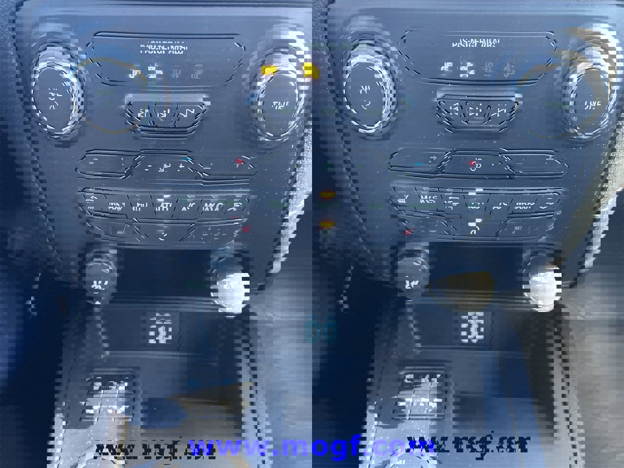 Certified 2022 Ford Ranger Lariat w/ Tremor Off-Road Package image 9