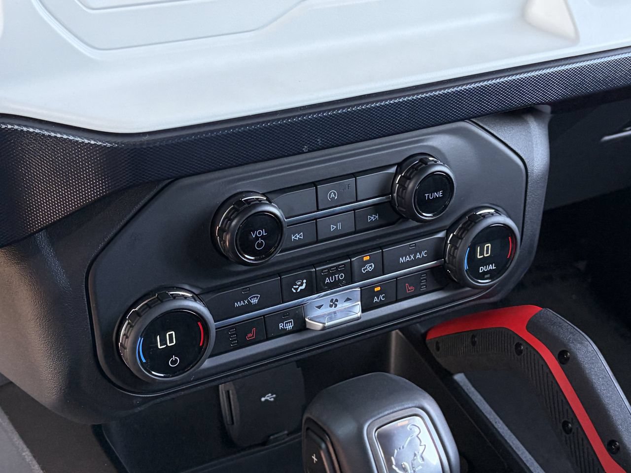Certified 2023 Ford Bronco Heritage Edition AWD/4WD image 24
