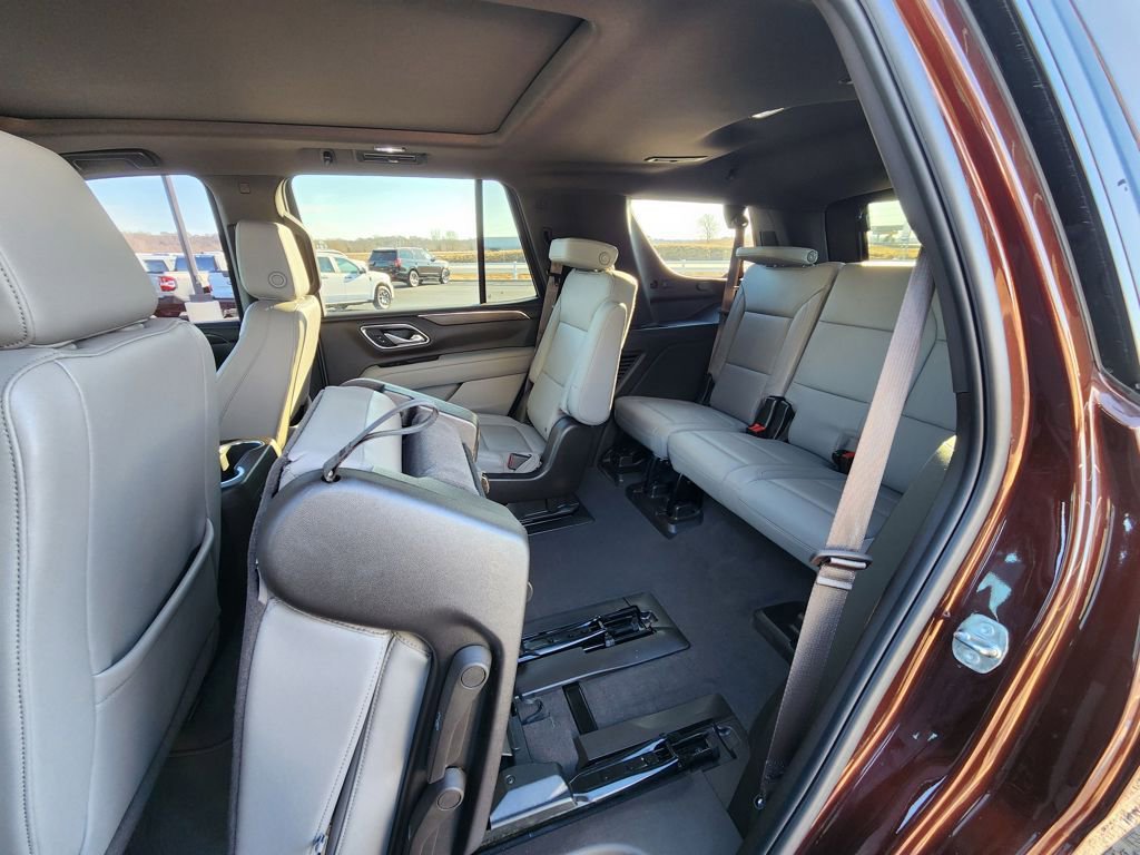 Used 2023 Chevrolet Tahoe Z71 w/ Luxury Package image 24