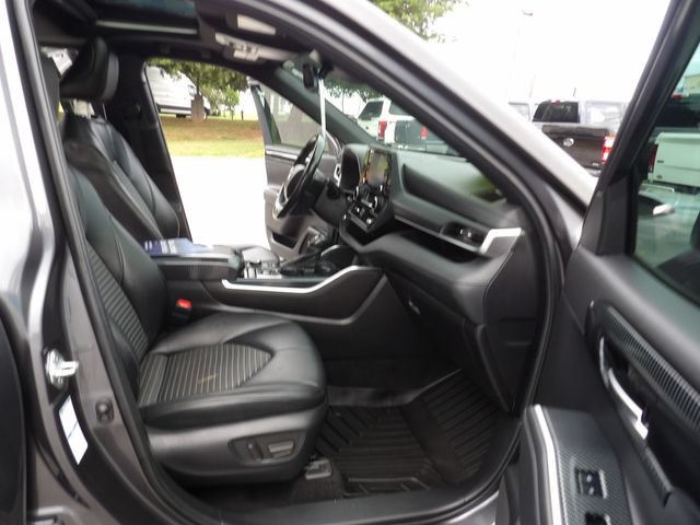 Used 2022 Toyota Highlander XSE AWD/4WD image 33